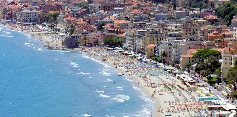 Top Relax Apartment Alassio Bagian luar foto